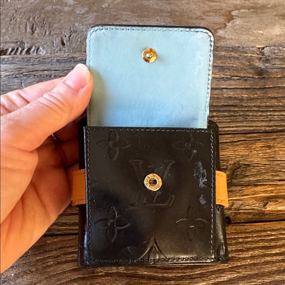 Louis Vuitton Lafayette Vernis Streetwear leather buckled bracelet cuff TH0968 - Picture 6 of 16